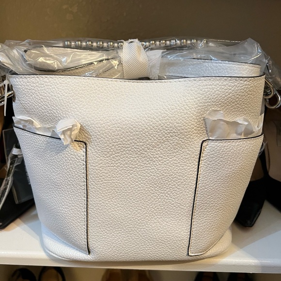 Steve Madden BSAMMY- White Bucket Purse - Picture 5 of 10